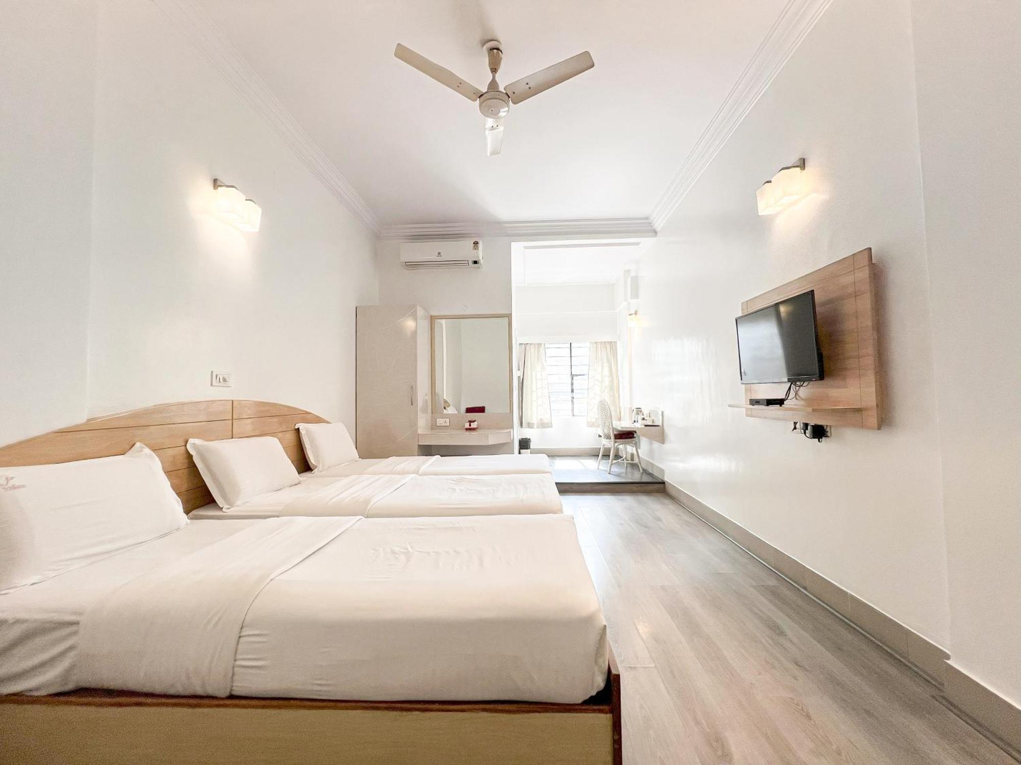 Hotel Vellara Bangalore Esterno foto