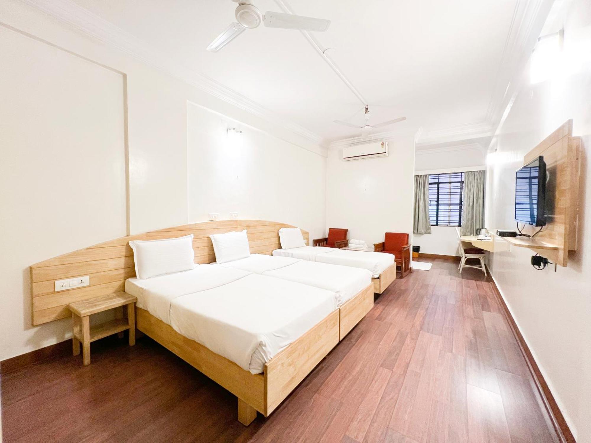Hotel Vellara Bangalore Esterno foto
