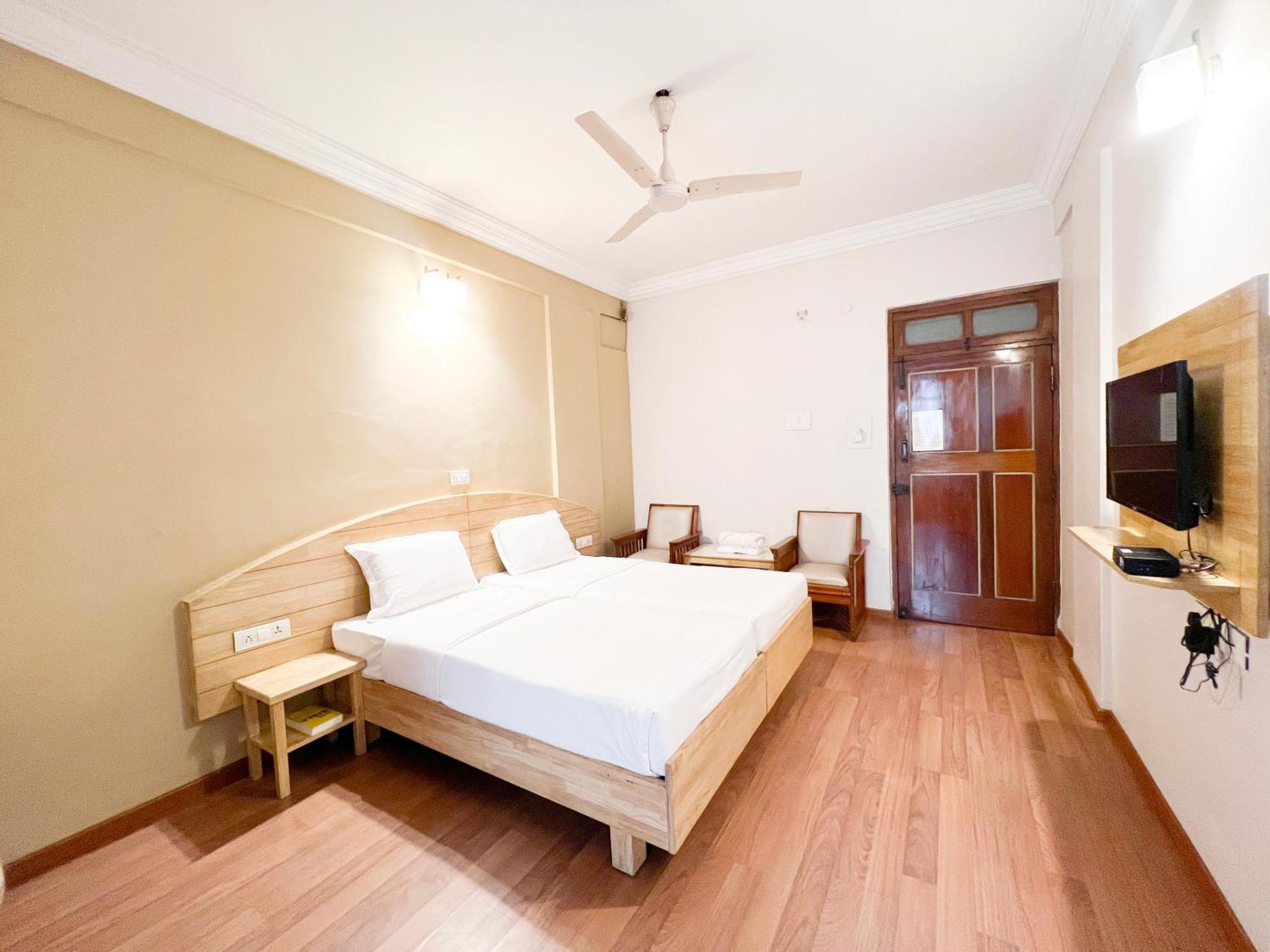 Hotel Vellara Bangalore Esterno foto
