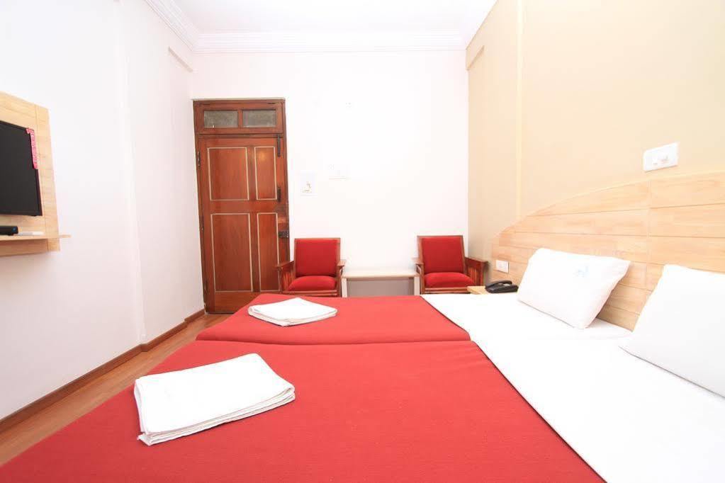 Hotel Vellara Bangalore Esterno foto