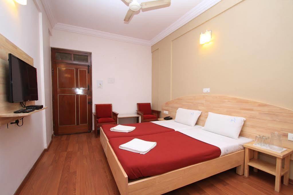 Hotel Vellara Bangalore Esterno foto